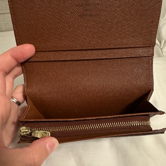 Louis Vuitton Wallet - Picture 8 of 12